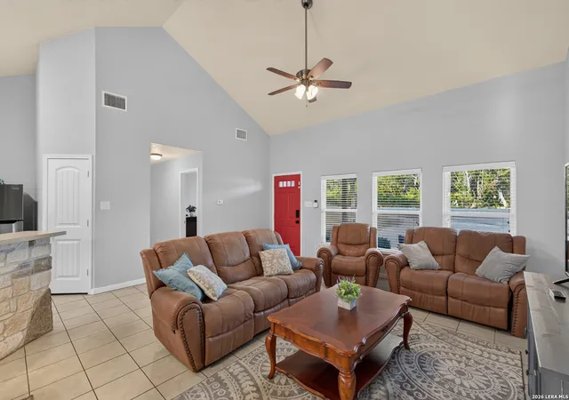 Photo 4 of Single family home for sale at 639 Rimrock Cv, Spring Branch, TX 78070 | MLS# 2007155 | Listing updated on 2026-09-28