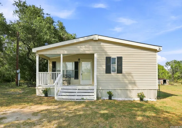 Photo 3 of Single family home for sale at 275 Fay Dr, Lytle, TX 78052 | MLS# 2007161 | Listing updated on 2026-09-04