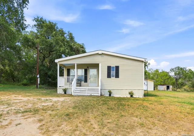 Photo 3 of Single family home for sale at 275 Fay Dr, Lytle, TX 78052 | MLS# 2007161 | Listing updated on 2026-10-08