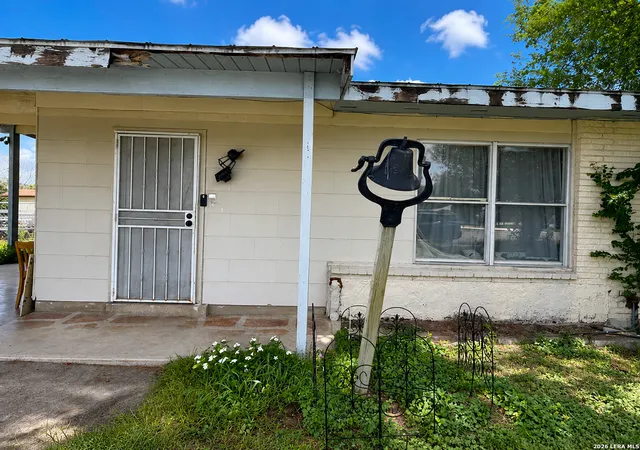 Photo 1 of Sale Pending at 314 Springvale Dr, San Antonio, TX 78227 | MLS# 2007181 | Listing updated on 2026-09-09