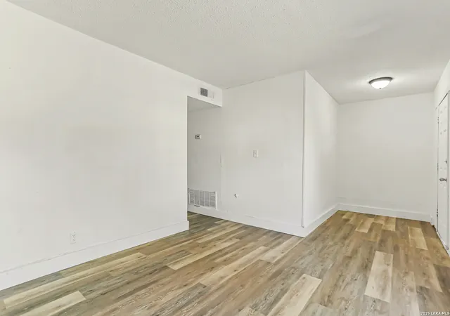 Photo 3 of Single family home for sale at 7032 Glen Mist, San Antonio, TX 78239 | MLS# 2007191 | Listing updated on 2026-09-14