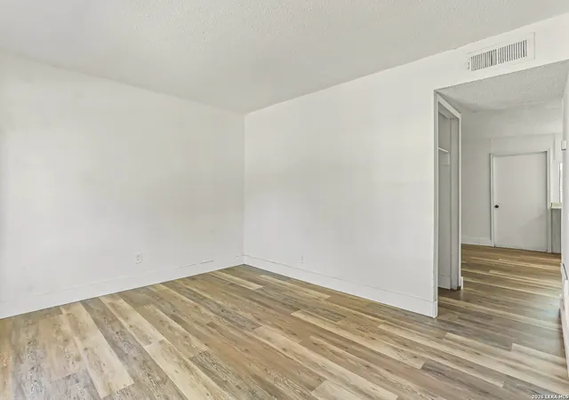 Photo 3 of Single family home for sale at 7032 Glen Mist, San Antonio, TX 78239 | MLS# 2007191 | Listing updated on 2026-09-14