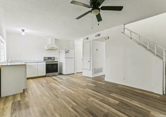 Photo 4 of Single family home for sale at 7032 Glen Mist, San Antonio, TX 78239 | MLS# 2007191 | Listing updated on 2026-09-14