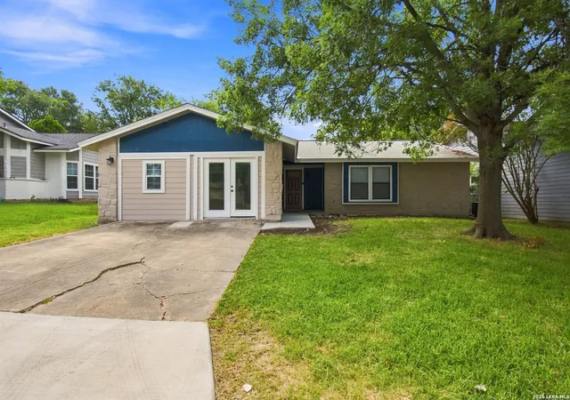 Photo 3 of Single family home for sale at 7114 Clipper Ridge Dr, Converse, TX 78109 | MLS# 2007205 | Listing updated on 2026-09-30