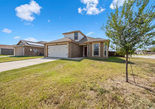 Photo 3 of Single family home for sale at 2114 Hamilton Ln, Belton, TX 76513 | MLS# 2007207 | Listing updated on 2026-09-20