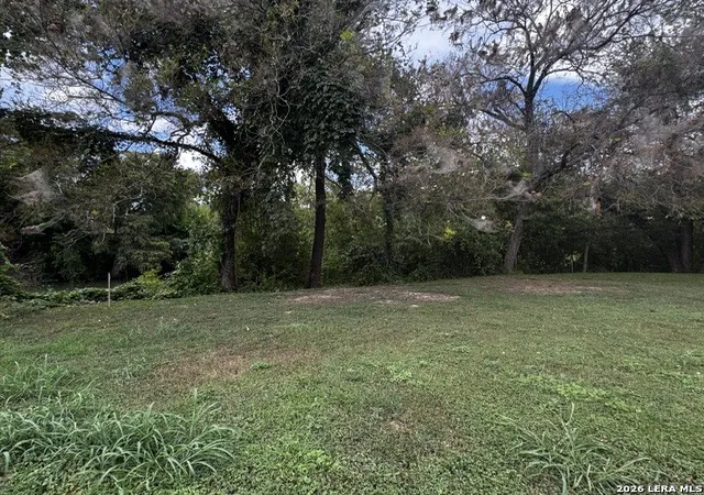 Photo 3 of Sale Pending at 380 Guadalupe River Dr, Seguin, TX 78155 | MLS# 2007213 | Listing updated on 2026-09-08