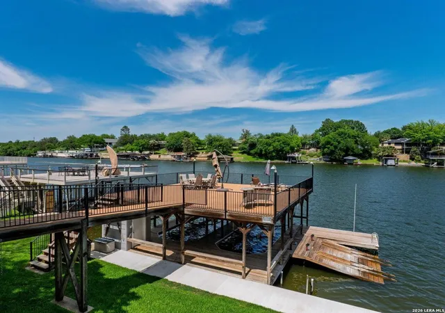 Photo 1 of Single family home for sale at 208 Riverside Dr, Kingsland, TX 78639 | MLS# 2007290 | Listing updated on 2026-09-11