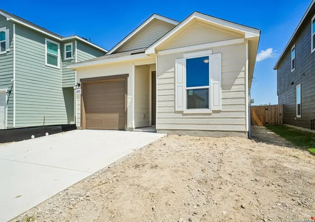 Photo 2 of Sale Pending at 4551 Gato Calico Dr, San Antonio, TX 78222 | MLS# 2007310 | Listing updated on 2026-08-28