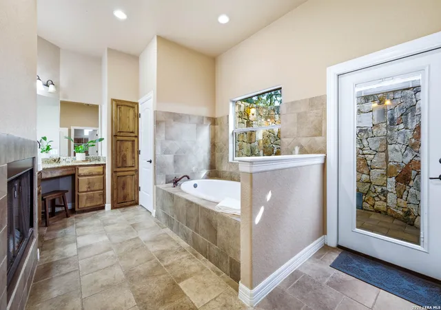 5th image of 128 Abrego Ridge Dr, Floresville, TX 78114 | MLS# 2007328