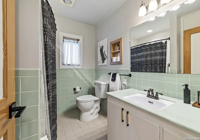 33rd image of 904 N Orange St, Fredericksburg, TX 78624 | MLS# 2007339