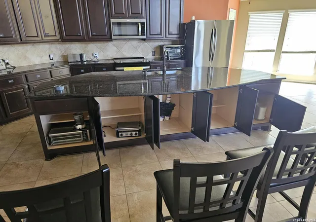 4th image of 3022 Hidden Mdw, Seguin, TX 78155 | MLS# 2007341