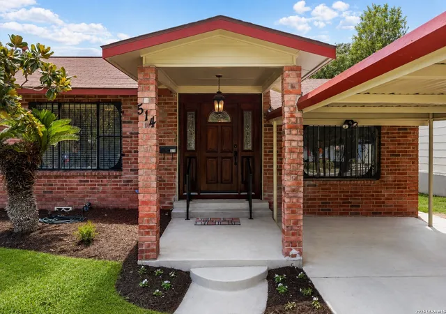 Photo 3 of Single family home for sale at 514 Thorain Blvd, San Antonio, TX 78212 | MLS# 2007407 | Listing updated on 2026-09-20
