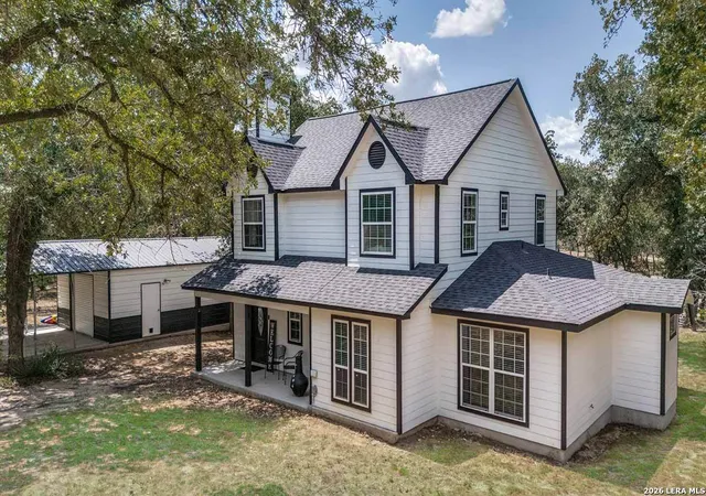 Single family home for sale at 200 Oak Hollow Dr, La Vernia, TX 78121 | MLS# 2007408 | Listing updated on 2026-10-03