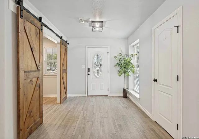 Single family home for sale at 200 Oak Hollow Dr, La Vernia, TX 78121 | MLS# 2007408 | Listing updated on 2026-10-03