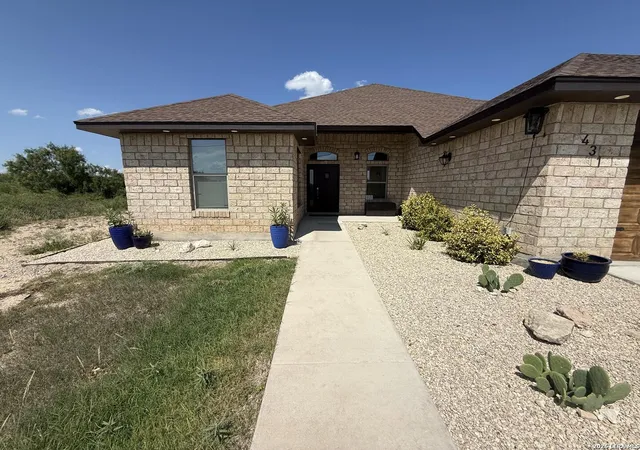 Photo 3 of Single family home for sale at 431 La Vista Dr, Del Rio, TX 78840 | MLS# 2007411 | Listing updated on 2026-08-28
