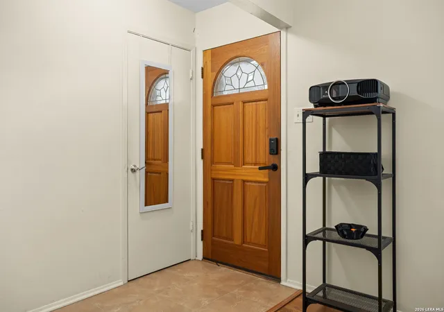 5th image of 437 E Lindbergh Blvd, Universal City, TX 78148 | MLS# 2007436