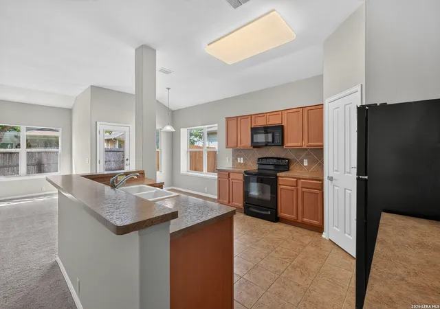 5th image of 632 Cotton Patch, Schertz, TX 78154 | MLS# 2007448