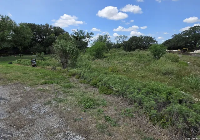 5th image of 821 Private Road 3702, San Antonio, TX 78253 | MLS# 2007453