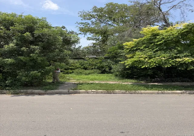 Photo 2 of Sale Pending at 347 Freiling, San Antonio, TX 78213 | MLS# 2007456 | Listing updated on 2026-08-13