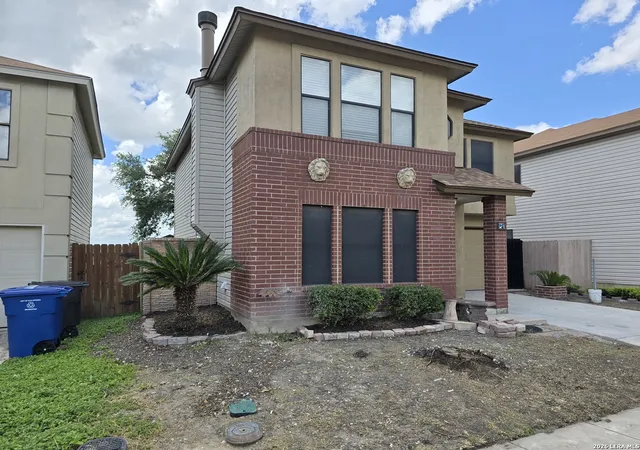 Photo 2 of Sale Pending at 27 Messenger Crk, Leon Valley, TX 78238 | MLS# 2007472 | Listing updated on 2026-09-13