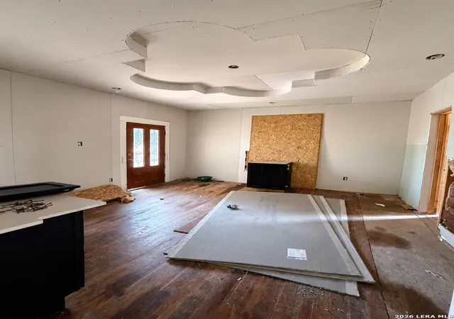 Photo 3 of Sale Pending at 147 Klein St, San Antonio, TX 78204 | MLS# 2007520 | Listing updated on 2026-08-31