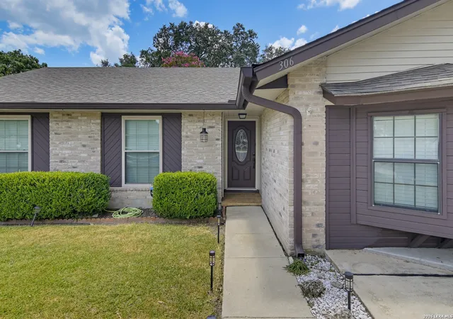 4th image of 306 Southwick Cir, Seguin, TX 78155 | MLS# 2007528