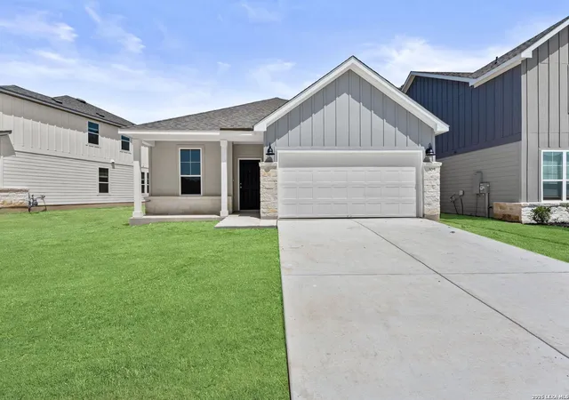 1st image of 305 Jersey Ln, Boerne, TX 78006 | MLS# 2007540