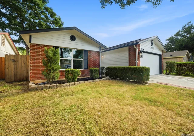 4th image of 9134 Tree Vlg, San Antonio, TX 78250 | MLS# 2007544