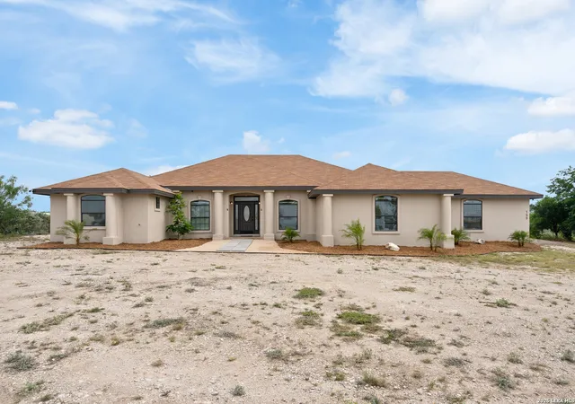Photo 1 of Single family home for sale at 159 W Skyview, Del Rio, TX 78840 | MLS# 2007546 | Listing updated on 2026-09-08