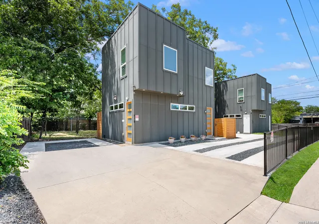 Photo 1 of Single family home for sale at 618 N Gevers St, San Antonio, TX 78202 | MLS# 2007547 | Listing updated on 2026-09-08
