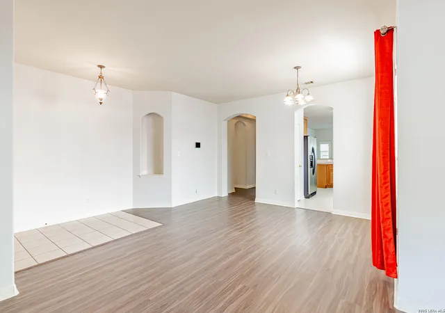 5th image of 548 Thurber Dr, Schertz, TX 78154 | MLS# 2007561