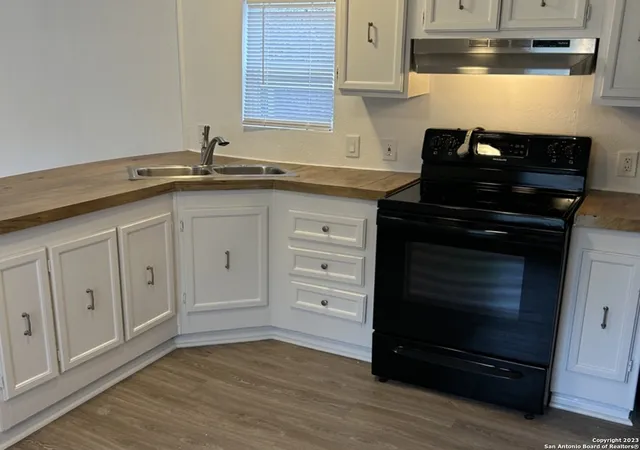 Photo 3 of Single family home for sale at 25102 Danna Marie Dr, San Antonio, TX 78257 | MLS# 2007578 | Listing updated on 2026-08-22