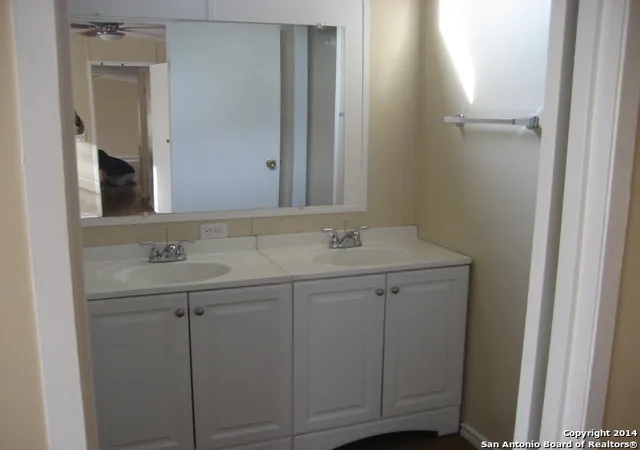 Photo 4 of Single family home for sale at 25102 Danna Marie Dr, San Antonio, TX 78257 | MLS# 2007578 | Listing updated on 2026-08-22