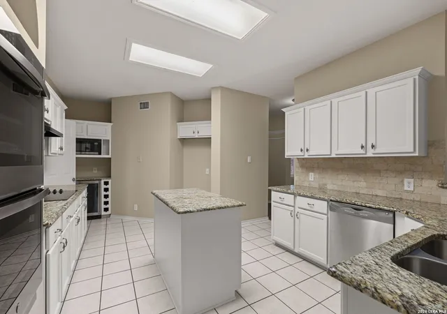 Photo 4 of Sale Pending at 16706 Stones Throw, San Antonio, TX 78248 | MLS# 2007588 | Listing updated on 2026-09-03
