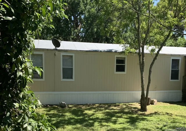 2nd image of 407 July Ln, Boerne, TX 78006 | MLS# 2007597