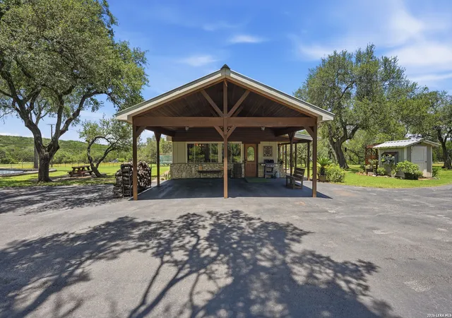 Photo 3 of House for sale at 2694 Fm 2722, New Braunfels, TX 78132 | MLS# 2007607 | Listing updated on 2026-09-19