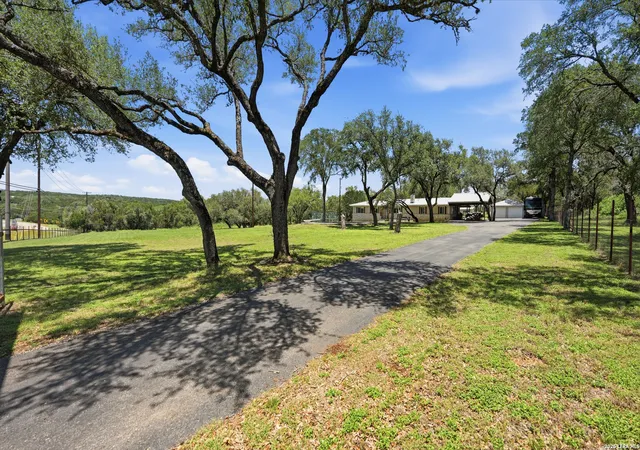 Photo 4 of House for sale at 2694 Fm 2722, New Braunfels, TX 78132 | MLS# 2007607 | Listing updated on 2026-09-19