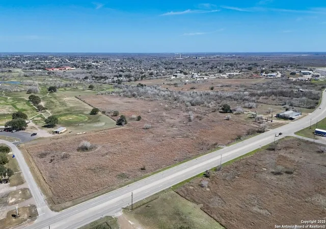 2nd image of 2364 Nogueira St, Beeville, TX 78102 | MLS# 2007687