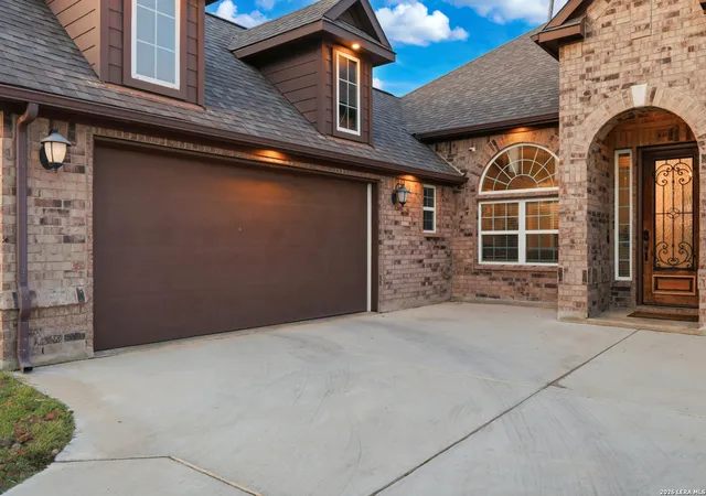4th image of 175 Wagon Ln, Castroville, TX 78009 | MLS# 2007688