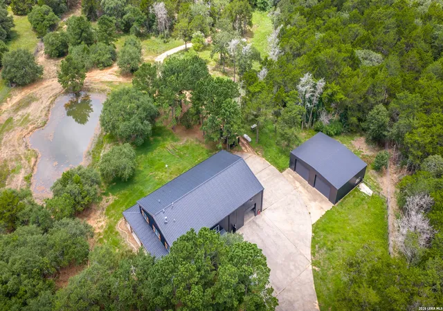3rd image of 1080 Frelsburg Rd, Alleyton, TX 78935 | MLS# 2007693