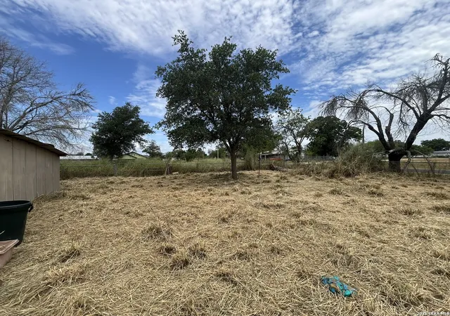 12th image of 465 Peach St, Leming, TX 78050 | MLS# 2007696
