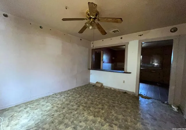 Photo 3 of Single family home for sale at 465 Peach St, Leming, TX 78050 | MLS# 2007696 | Listing updated on 2026-08-21