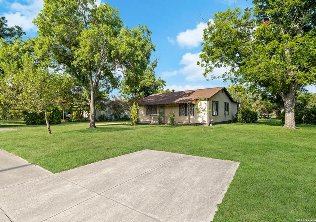 Photo 1 of Sale Pending at 2520 Jupe Dr, San Antonio, TX 78222 | MLS# 2007725 | Listing updated on 2026-09-19