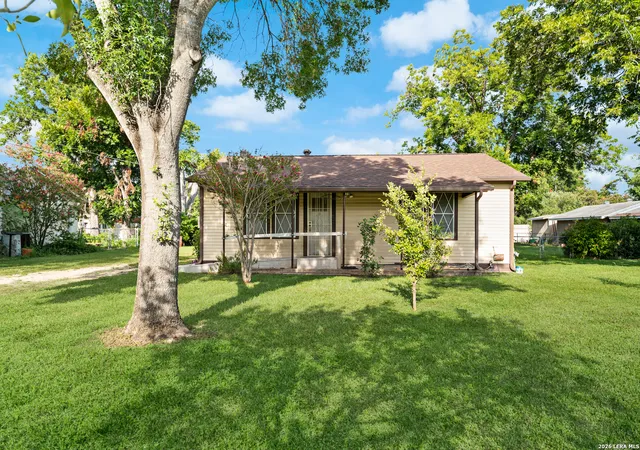 Photo 2 of Sale Pending at 2520 Jupe Dr, San Antonio, TX 78222 | MLS# 2007725 | Listing updated on 2026-09-19