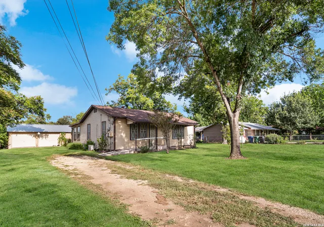 Photo 3 of Sale Pending at 2520 Jupe Dr, San Antonio, TX 78222 | MLS# 2007725 | Listing updated on 2026-09-19