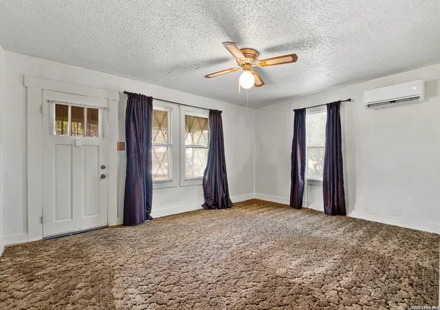 Photo 4 of Sale Pending at 2520 Jupe Dr, San Antonio, TX 78222 | MLS# 2007725 | Listing updated on 2026-09-19