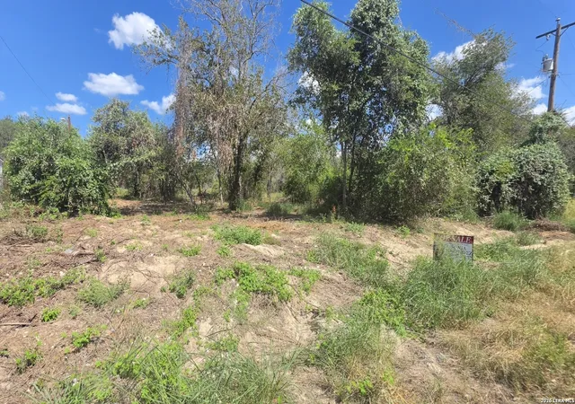 Photo 1 of Sale Pending at 23306 Dragon Rock Rd, Elmendorf, TX 78112 | MLS# 2007732 | Listing updated on 2026-08-25