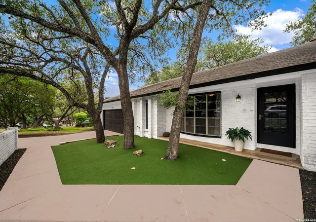 Photo 2 of Sale Pending at 3415 Hopecrest Street, San Antonio, TX 78230 | MLS# 2007735 | Listing updated on 2026-09-11