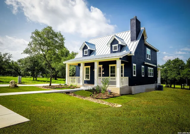 Photo 4 of Single family home for sale at 1005 12Th St, Blanco, TX 78606 | MLS# 2007765 | Listing updated on 2026-08-22