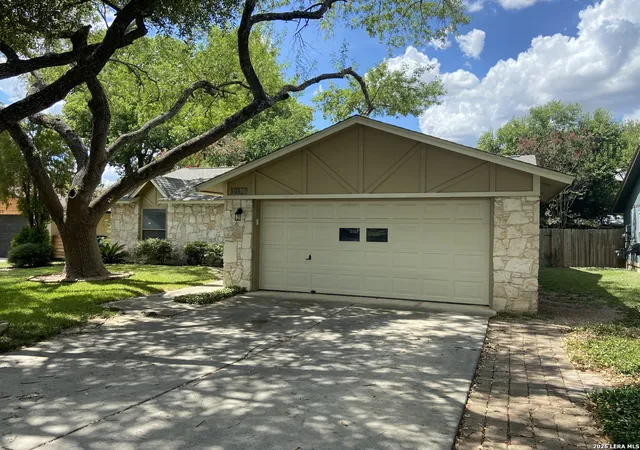 Photo 2 of Single family home for sale at 14107 Queensway, San Antonio, TX 78217 | MLS# 2007768 | Listing updated on 2026-09-19